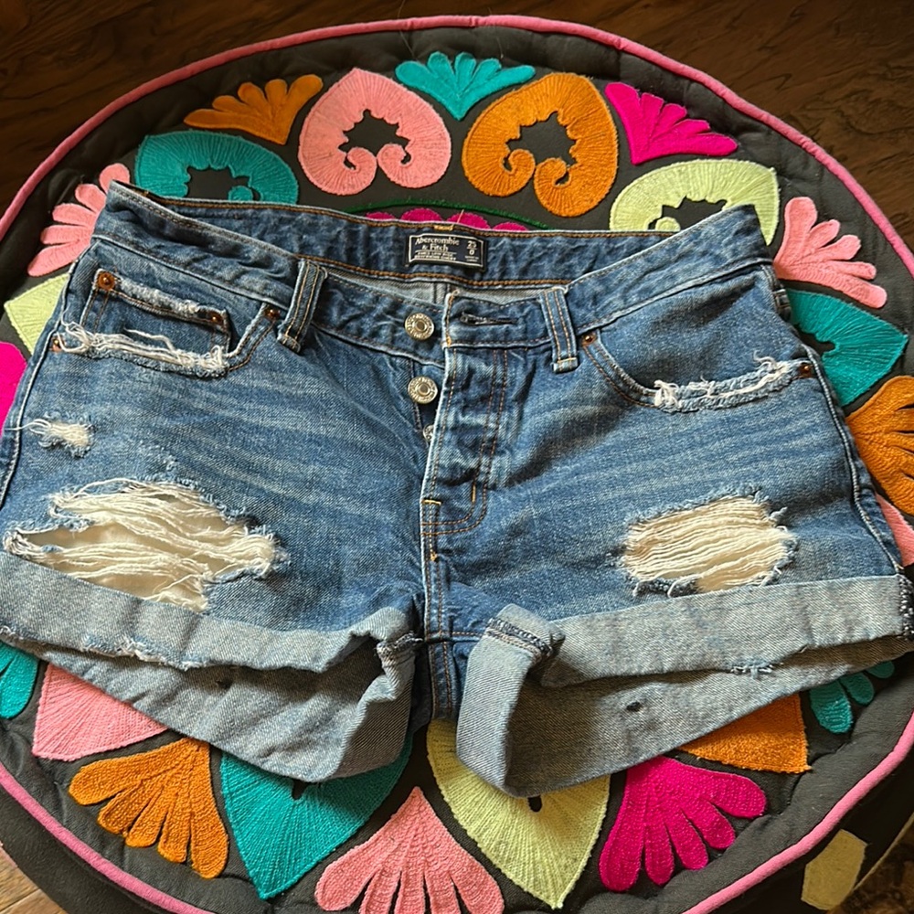 A&F low rise boyfriend shorts